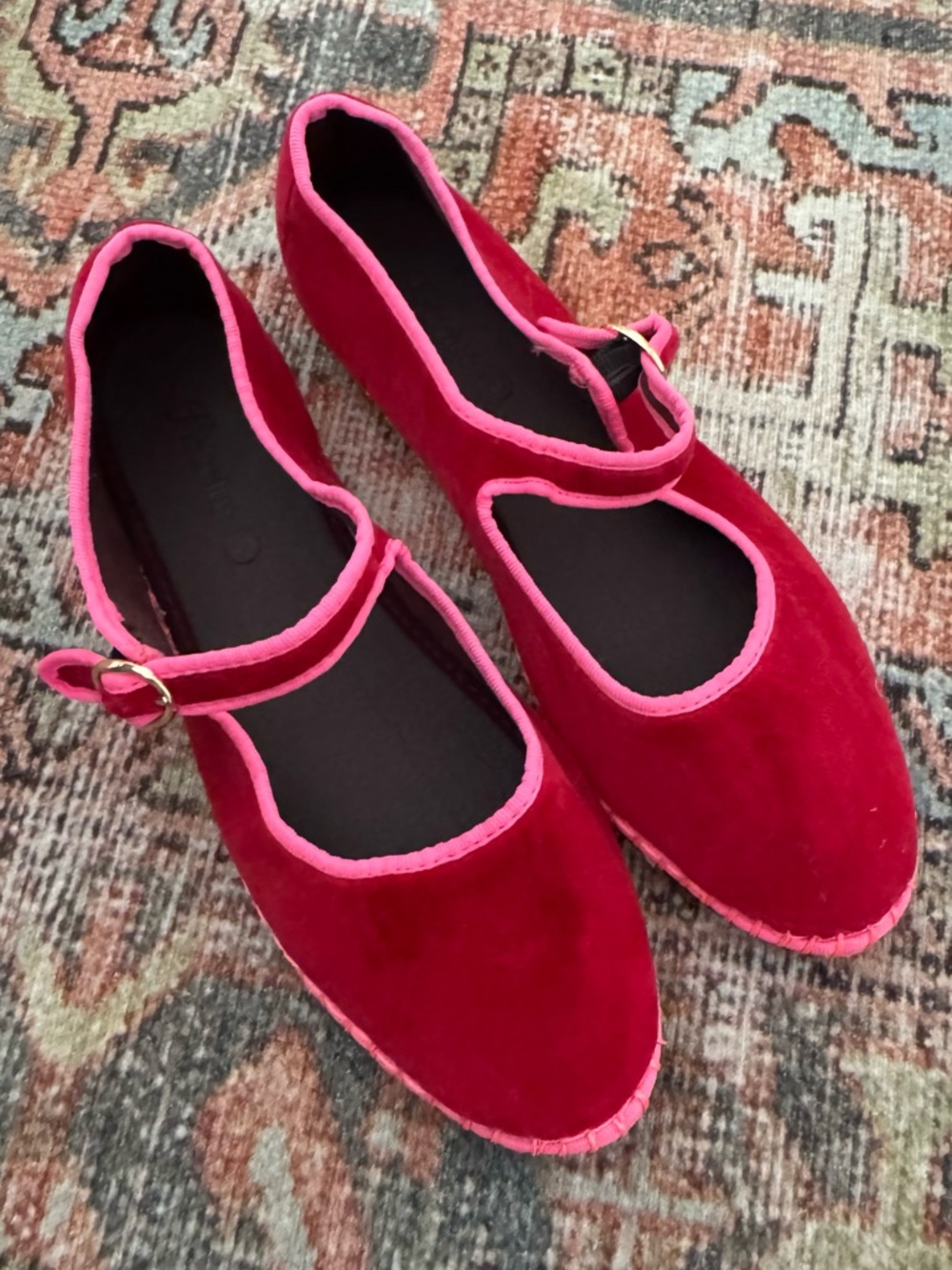 FABELUS MARY JANE FLAT BRAND NEW